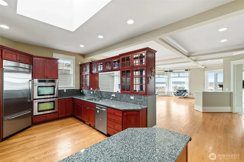 1518 S 5th Place Renton WA 98057