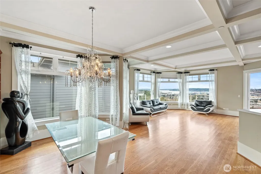 1518 S 5th Place Renton WA 98057