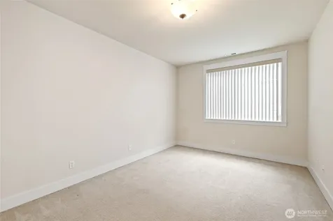 1518 S 5th Place Renton WA 98057