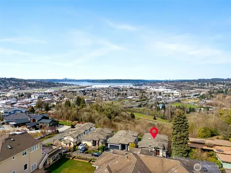 1518 S 5th Place Renton WA 98057