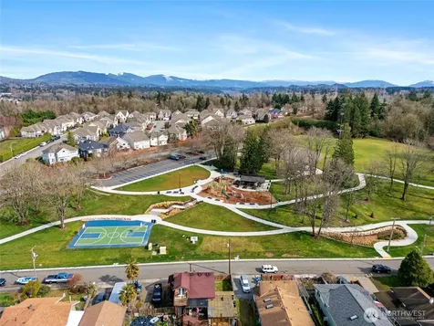 1518 S 5th Place Renton WA 98057