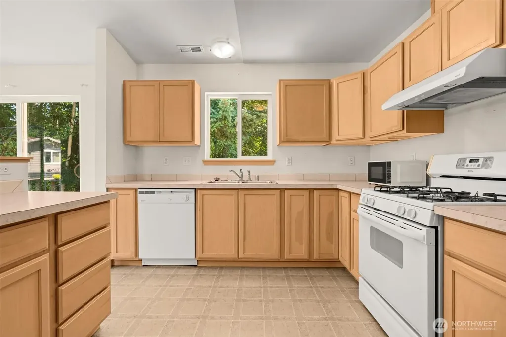 9633 18th Avenue W Everett WA 98204