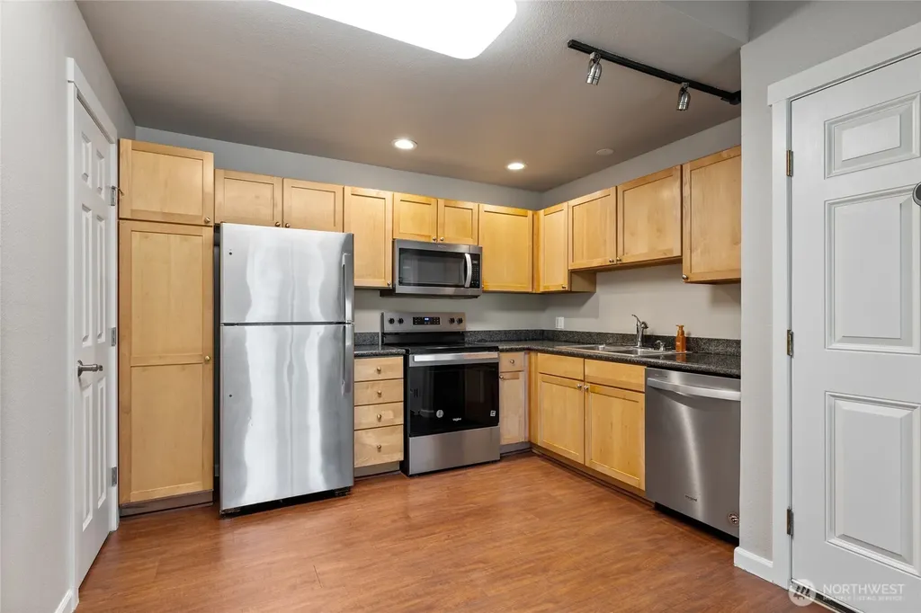 2605 S 272nd Street Kent WA 98032