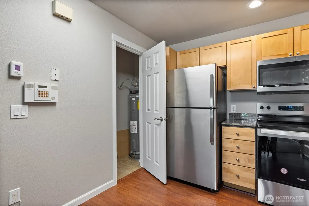 2605 S 272nd Street Kent WA 98032