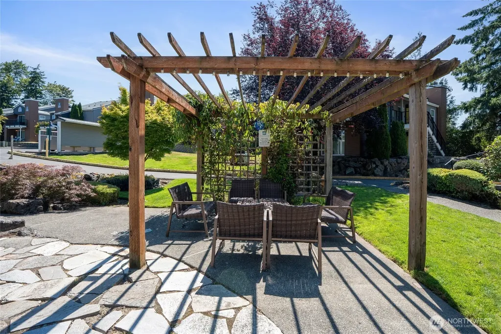2605 S 272nd Street Kent WA 98032