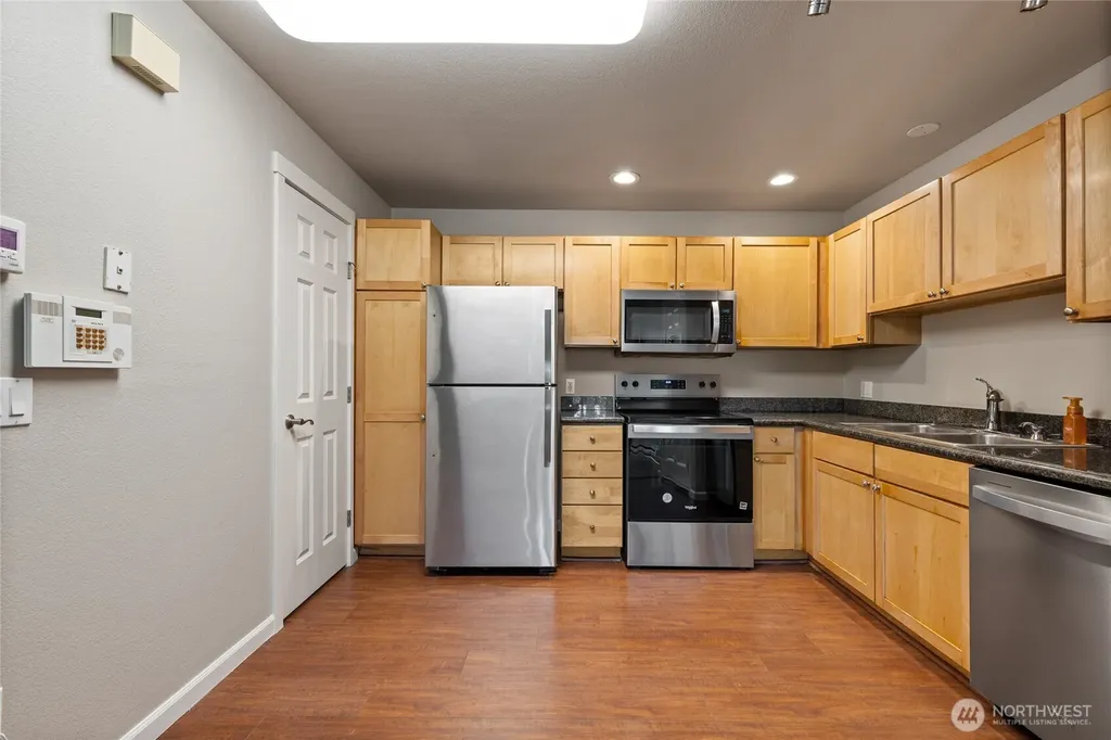 2605 S 272nd Street Kent WA 98032