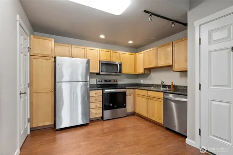 2605 S 272nd Street Kent WA 98032
