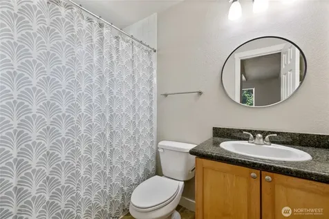 2605 S 272nd Street Kent WA 98032