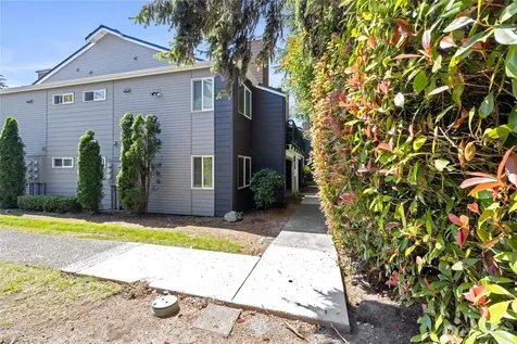 2605 S 272nd Street Kent WA 98032