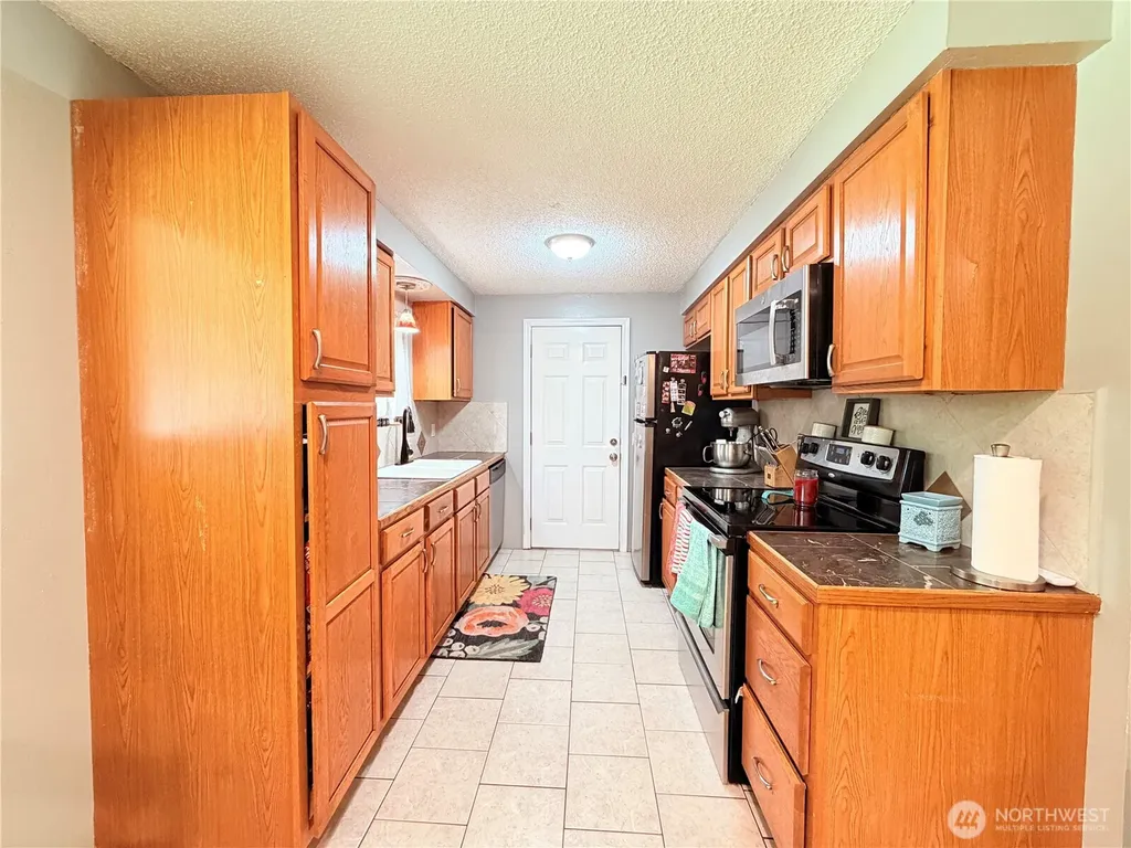 103 Garden Hill Road W Elma WA 98541