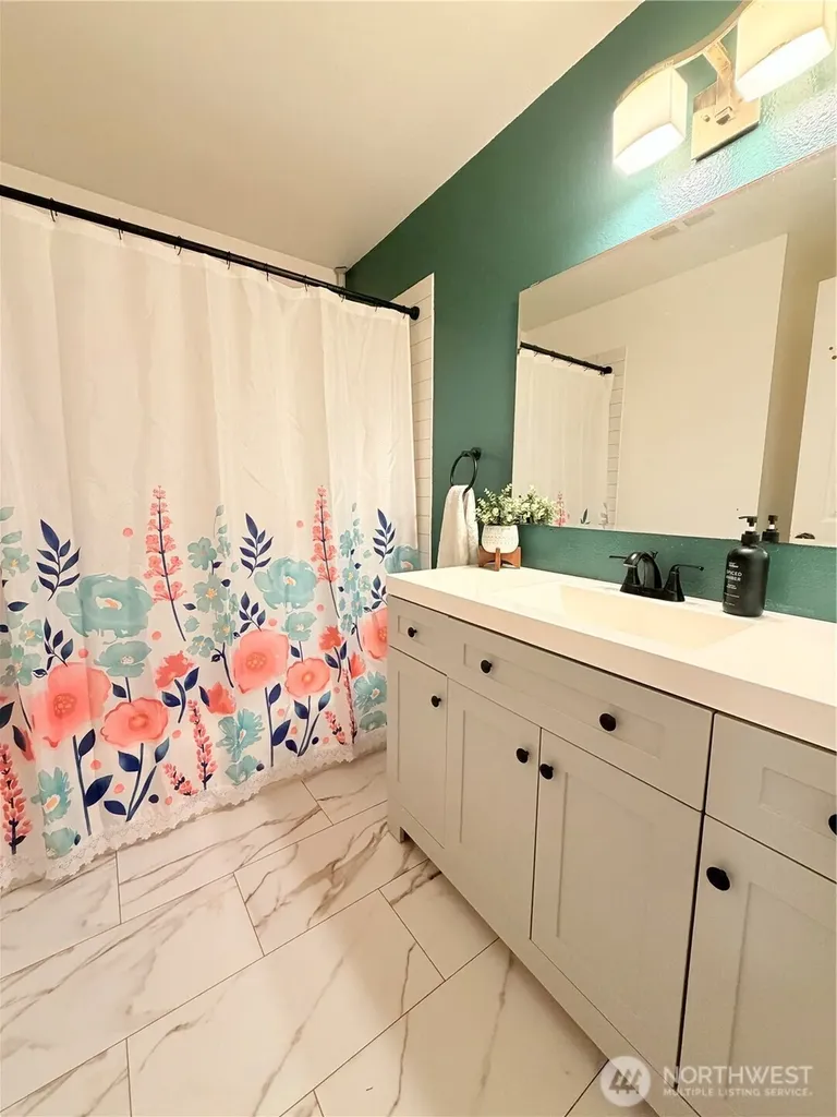 103 Garden Hill Road W Elma WA 98541