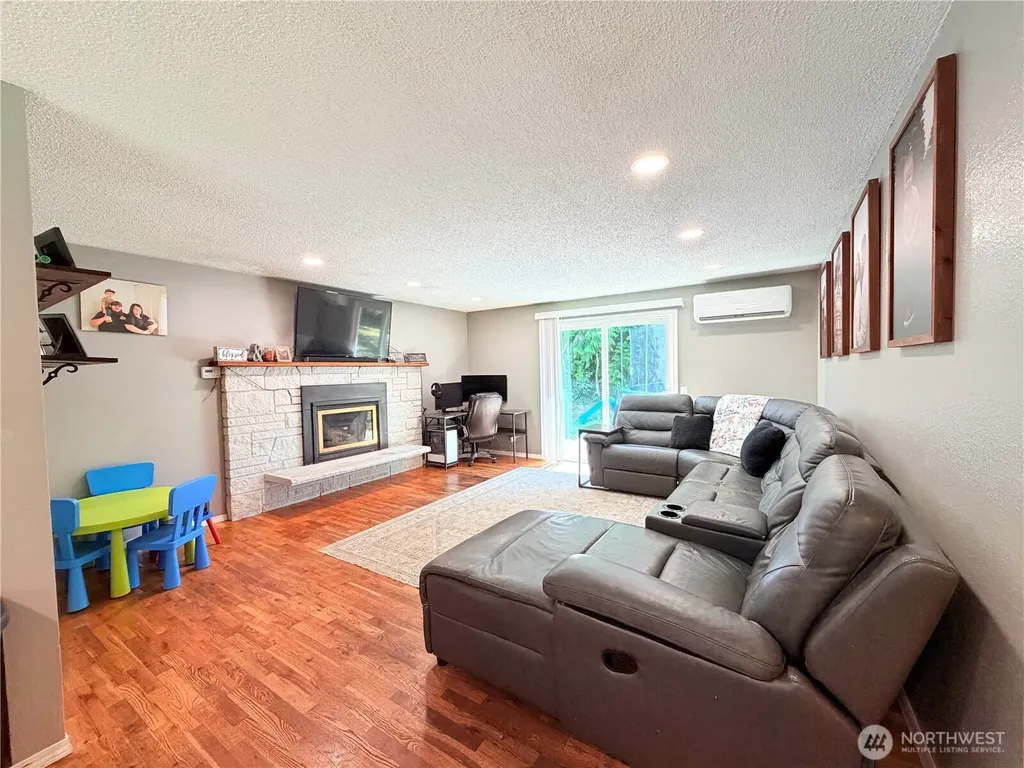 103 Garden Hill Road W Elma WA 98541