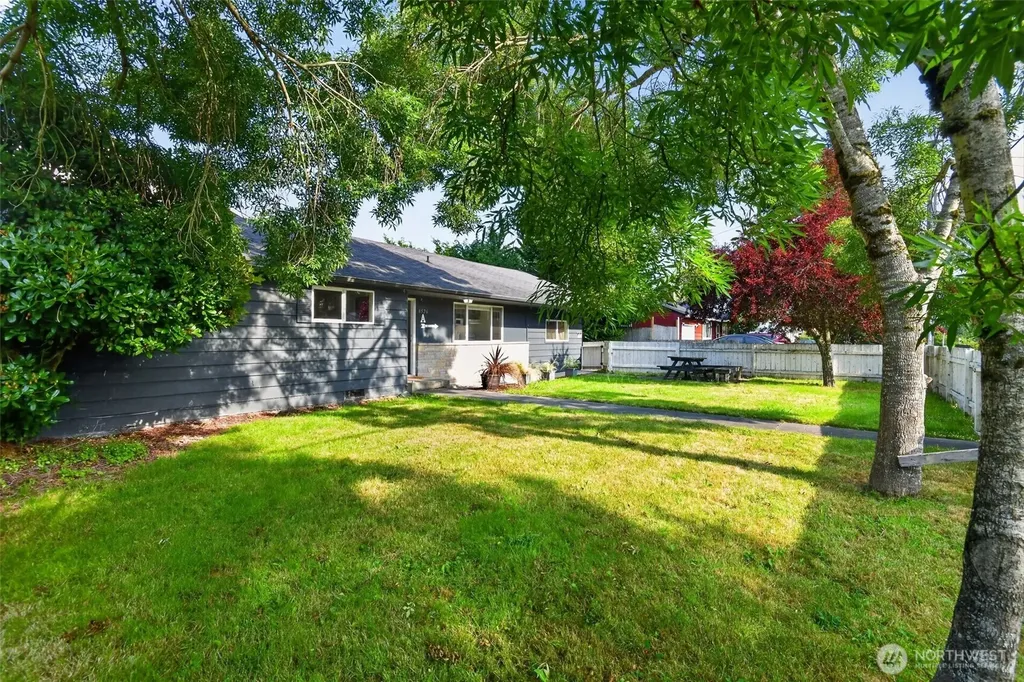 8526 8th Avenue W Everett WA 98204