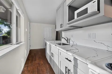 8526 8th Avenue W Everett WA 98204
