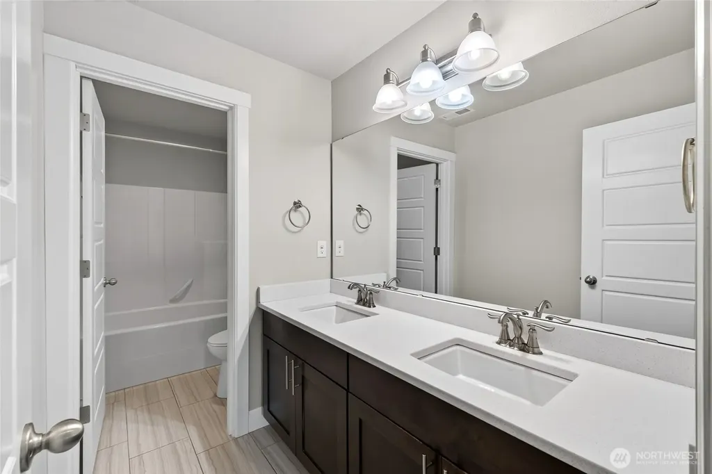30160 61st Avenue S Auburn WA 98001