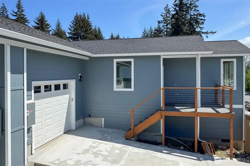 1911 W 10th Street Port Angeles WA 98363