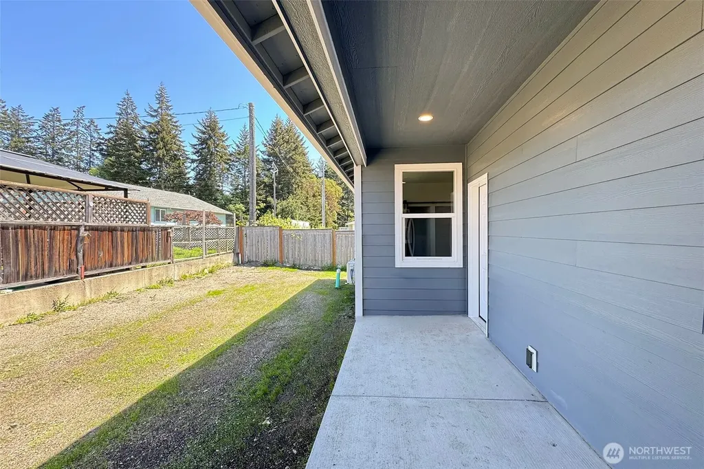 1911 W 10th Street Port Angeles WA 98363