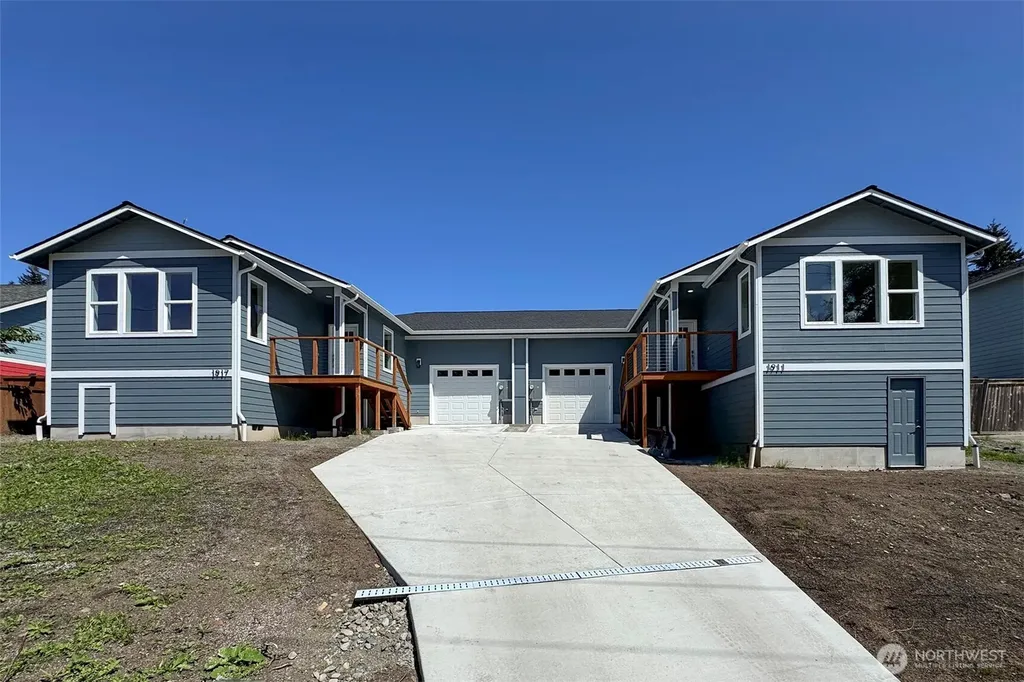1917 W 10th Street Port Angeles WA 98363