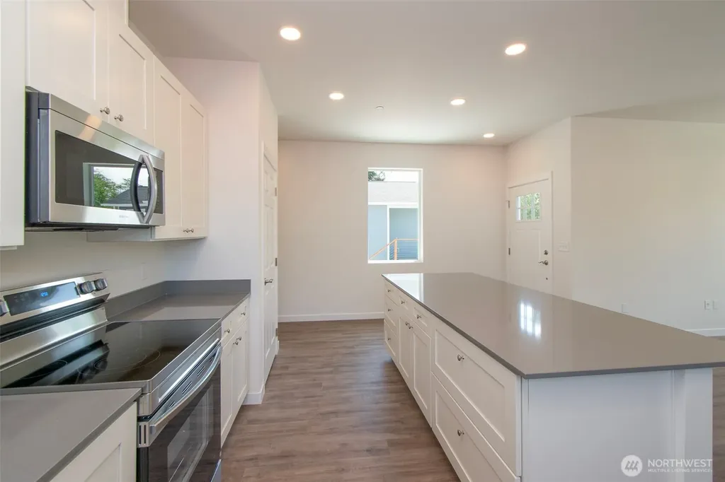 1917 W 10th Street Port Angeles WA 98363