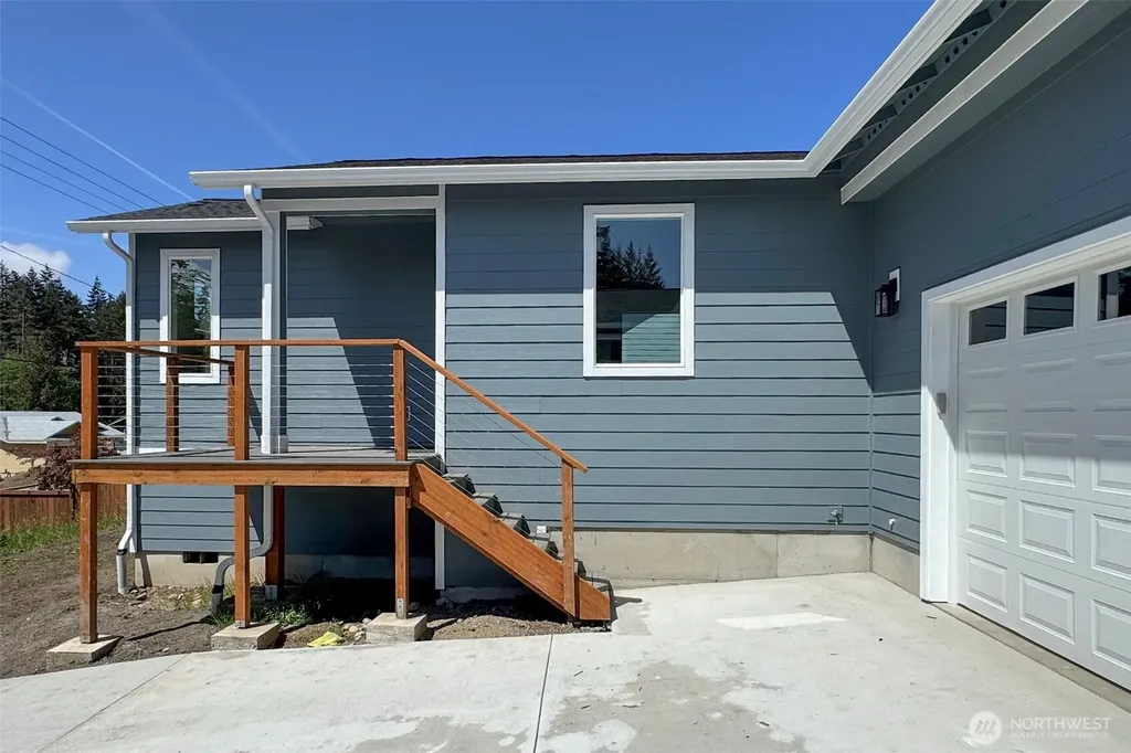 1917 W 10th Street Port Angeles WA 98363