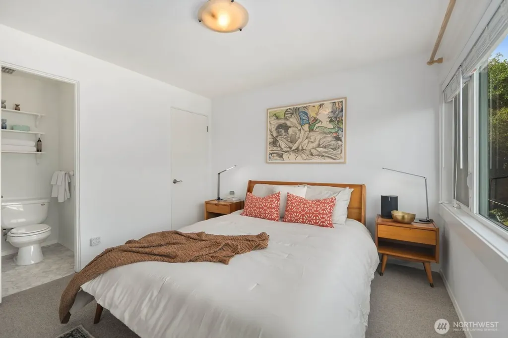 632 13th Avenue E Seattle WA 98102