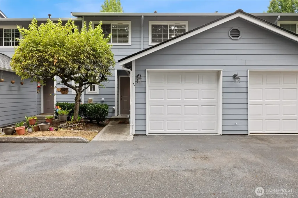 21327 76th Avenue W Edmonds WA 98026