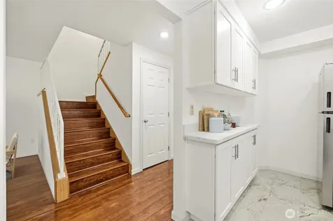 21327 76th Avenue W Edmonds WA 98026