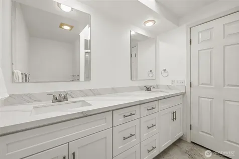 21327 76th Avenue W Edmonds WA 98026