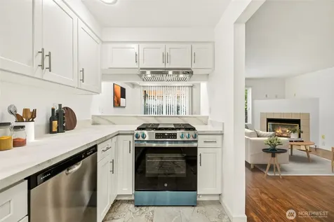 21327 76th Avenue W Edmonds WA 98026