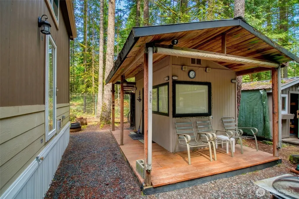 33 Wilderness Way Deming WA 98244