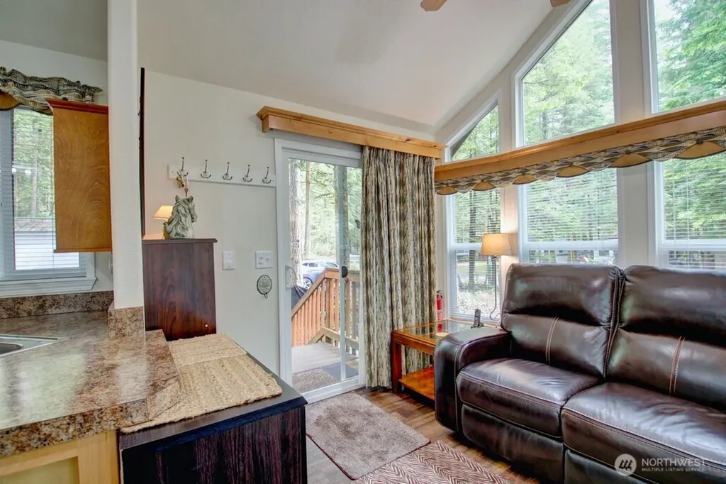 33 Wilderness Way Deming WA 98244