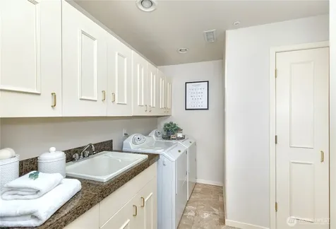 11122 NE 41st Drive Kirkland WA 98033