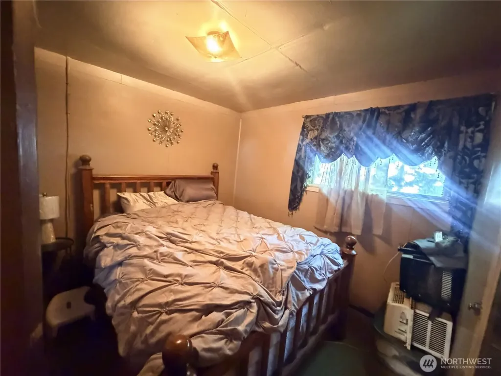 361 SW Warren Street Castle Rock WA 98611