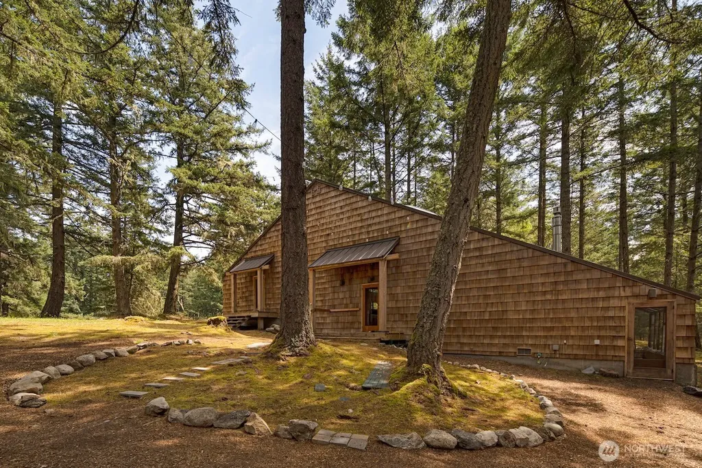 28 Channel Heights Way Friday Harbor WA 98250