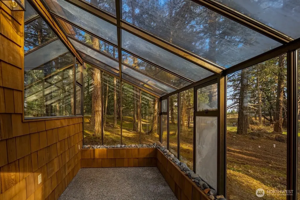 28 Channel Heights Way Friday Harbor WA 98250