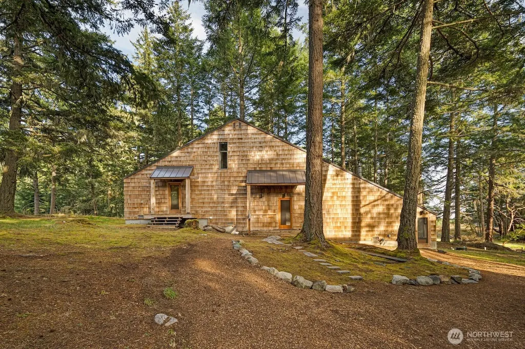 28 Channel Heights Way Friday Harbor WA 98250