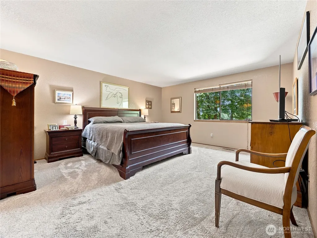 19514 SE 277th Street Kent WA 98042