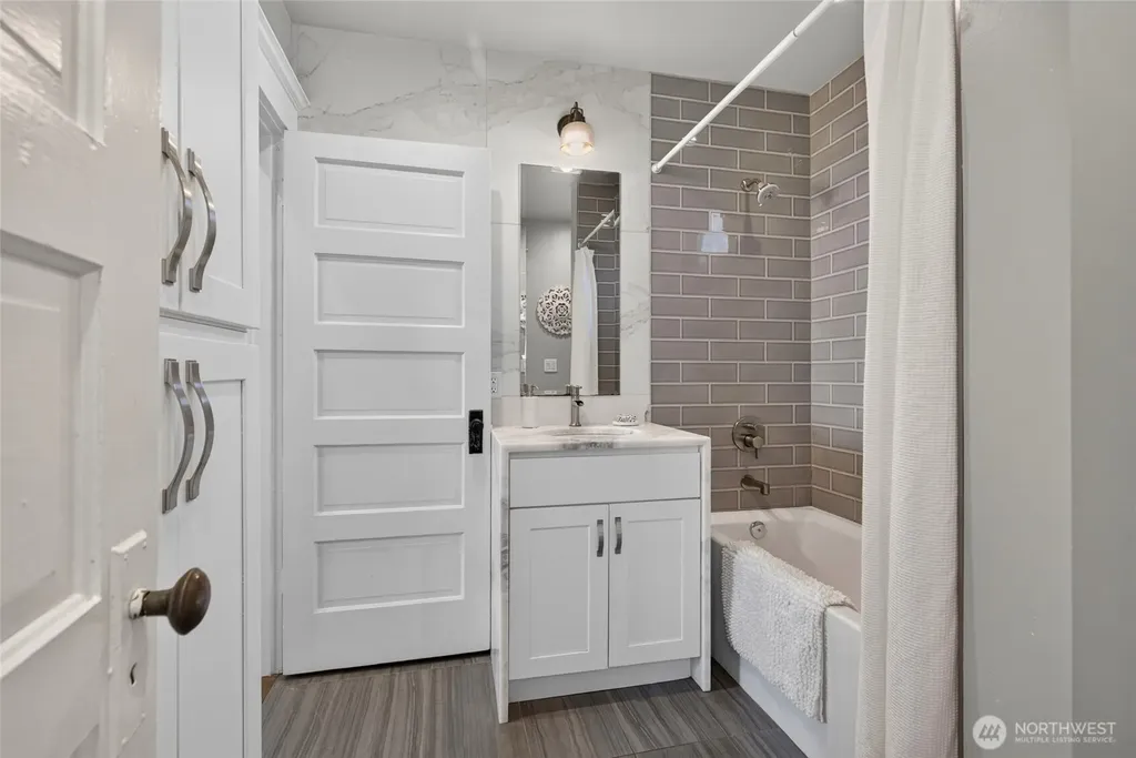 409 NE 60th Street Seattle WA 98115