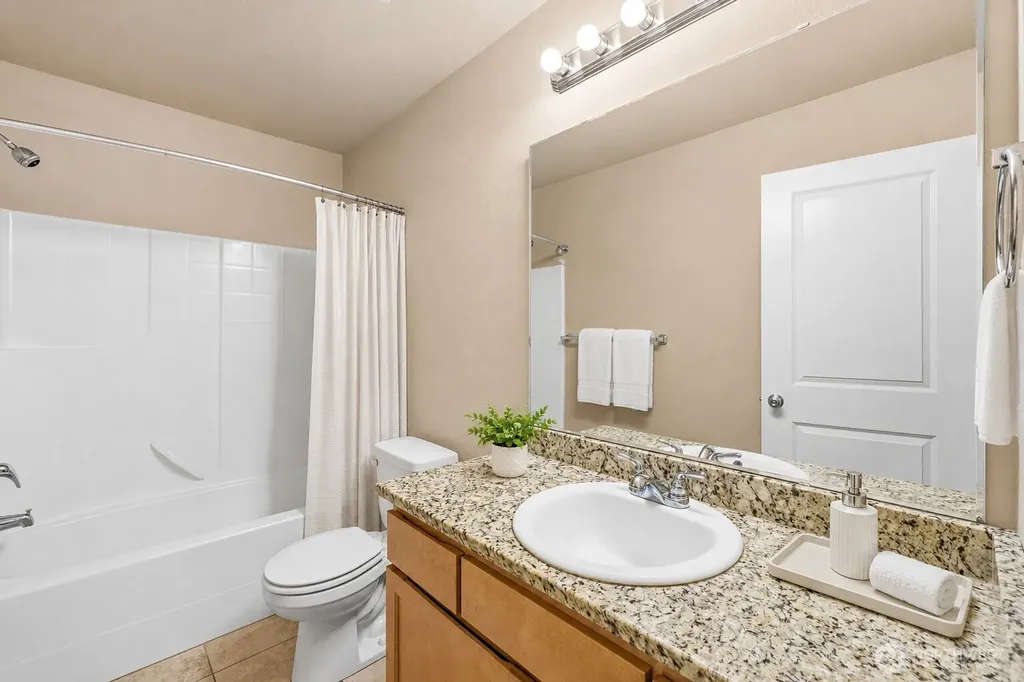 1551 E Gateway Heights Loop Sedro Woolley WA 98284