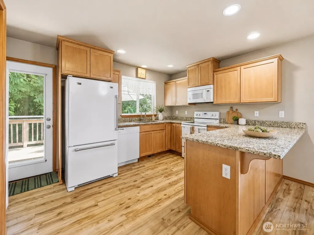 1551 E Gateway Heights Loop Sedro Woolley WA 98284