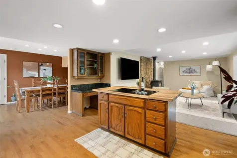 6717 56th Street E Puyallup WA 98371