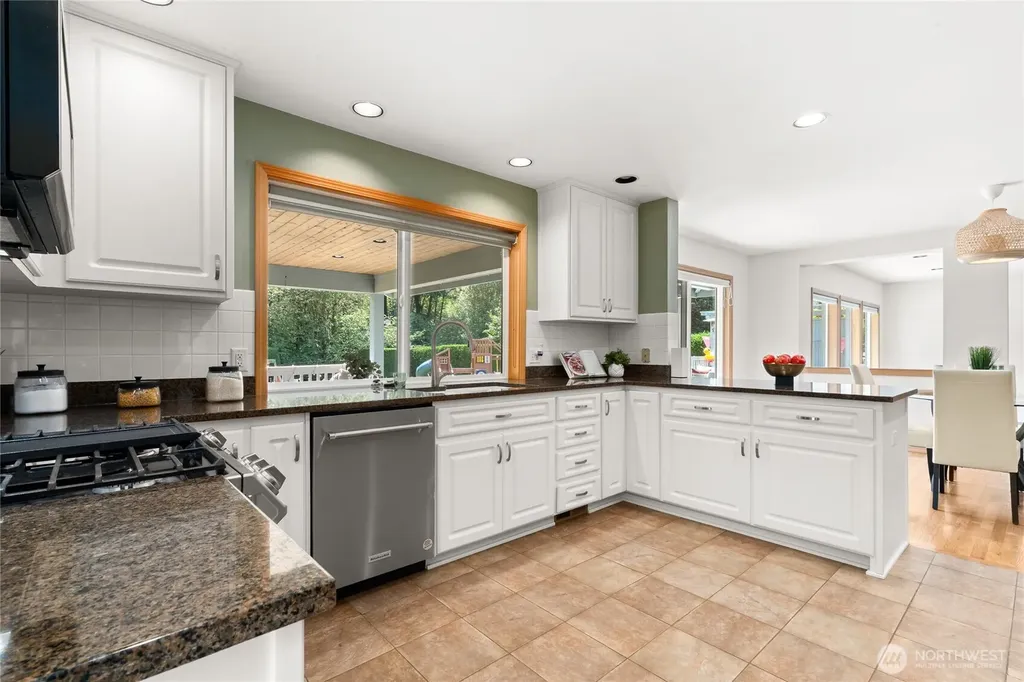 32879 NE 40th Circle Carnation WA 98014