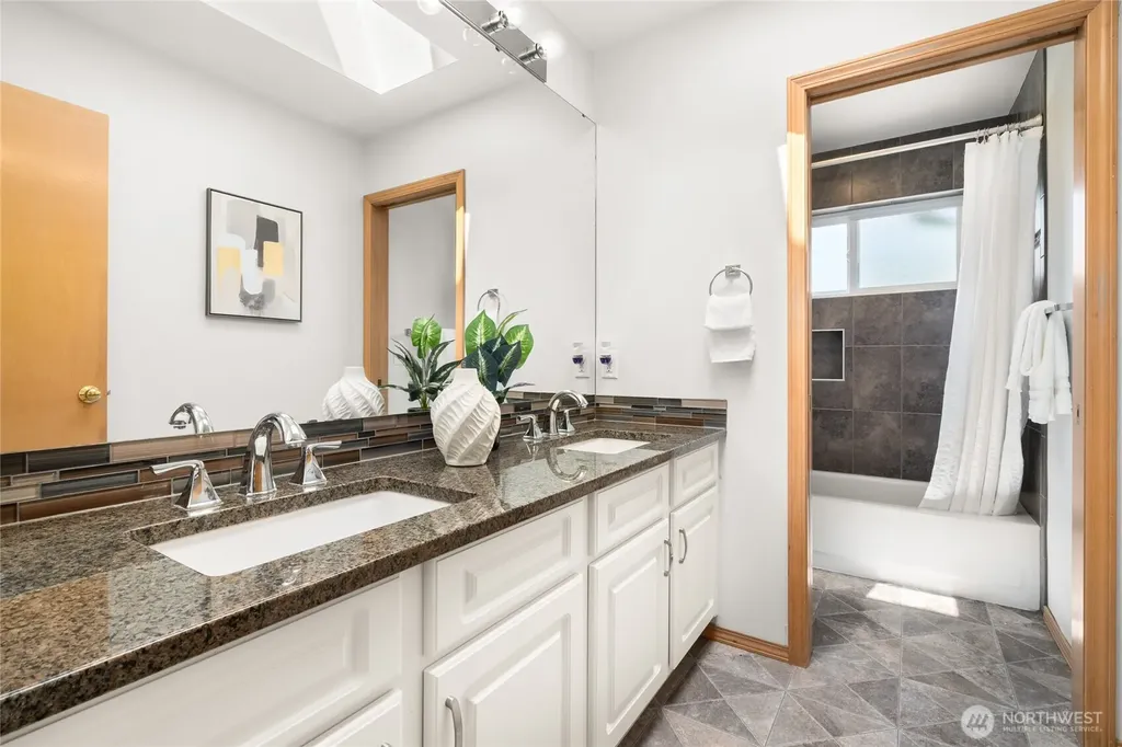 32879 NE 40th Circle Carnation WA 98014