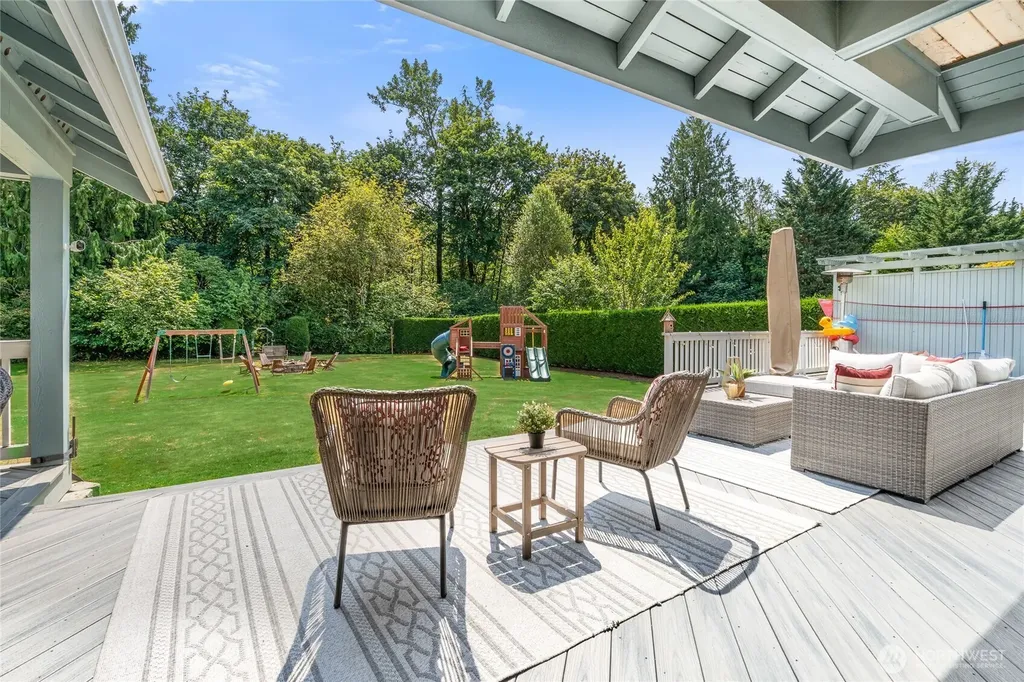 32879 NE 40th Circle Carnation WA 98014