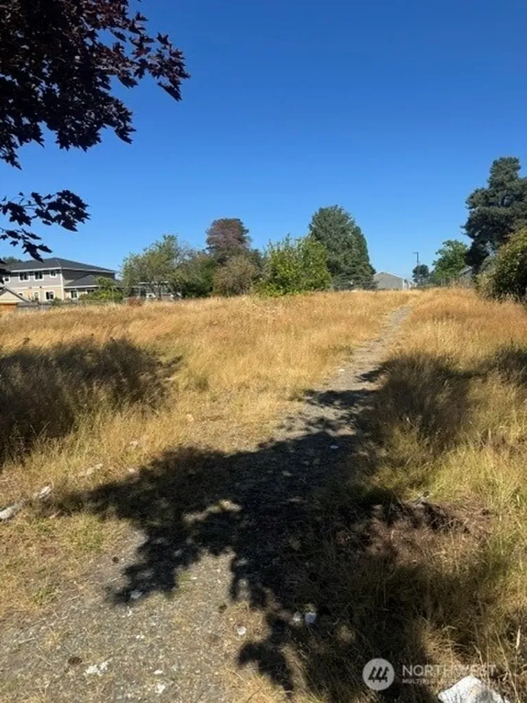 7011 E Mckinley Avenue Tacoma WA 98404