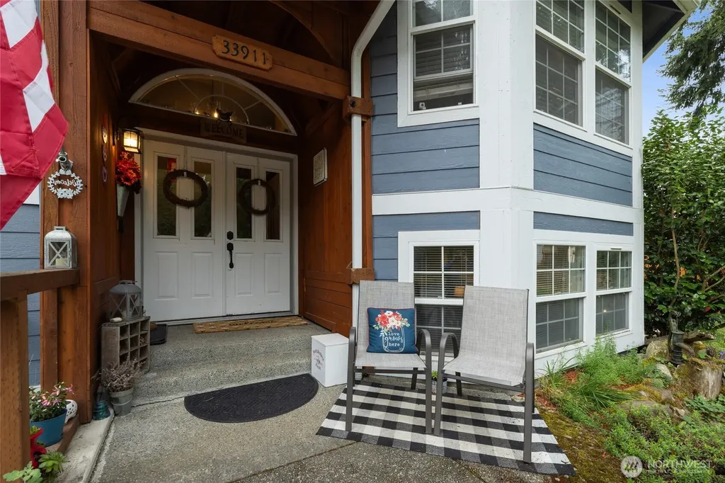 33911 50th Avenue E Eatonville WA 98328