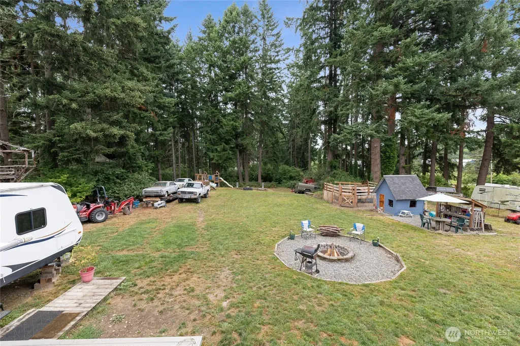 33911 50th Avenue E Eatonville WA 98328