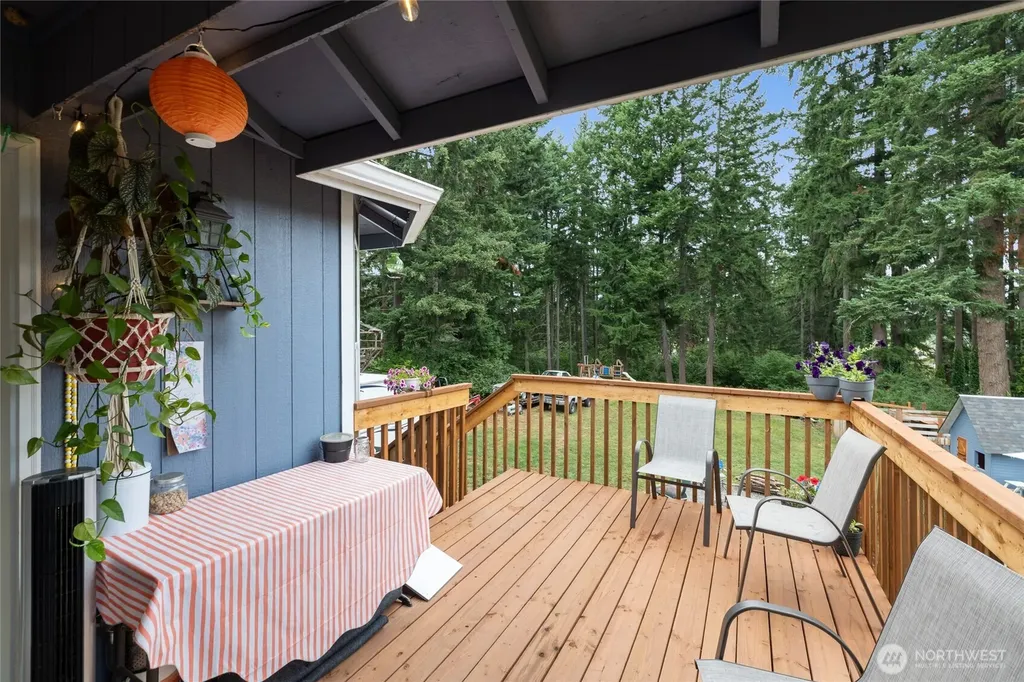 33911 50th Avenue E Eatonville WA 98328