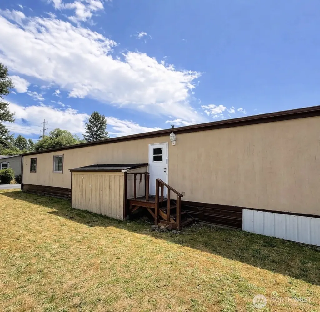 8508 144th Avenue E Puyallup WA 98372