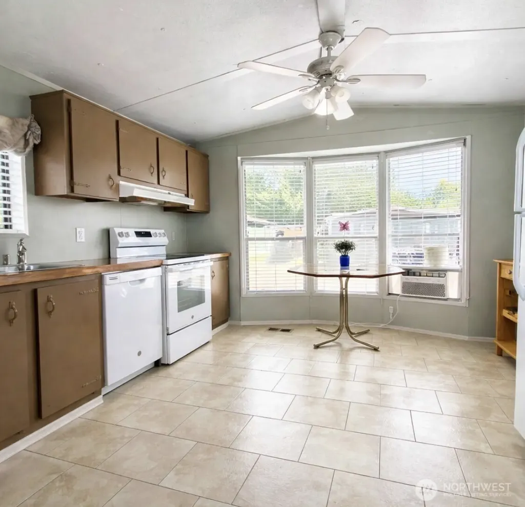 8508 144th Avenue E Puyallup WA 98372